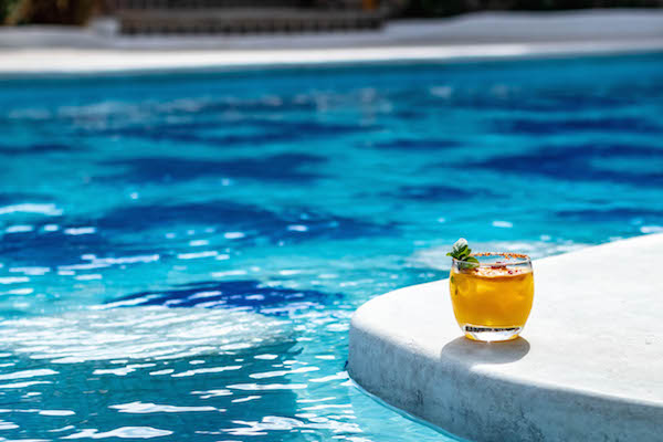 Cocktails by the pool in Los cabos
