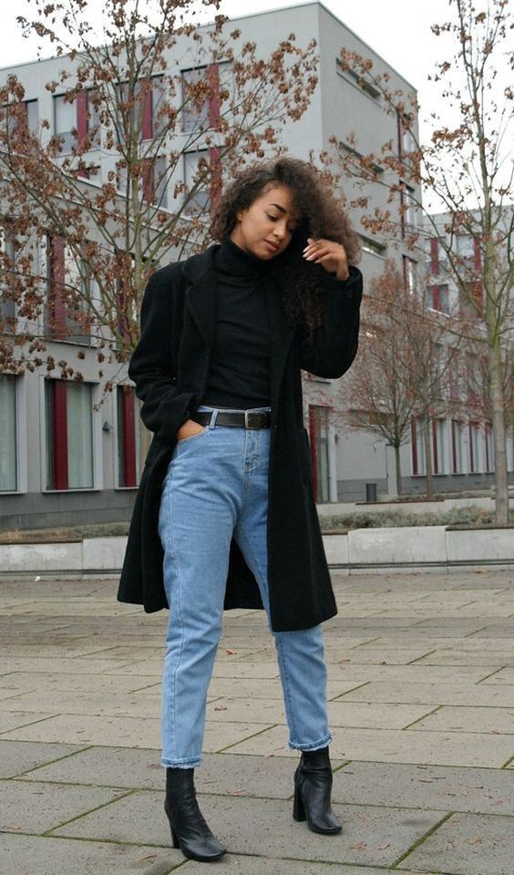 https://loscabosmexicoblog.com/wp-content/uploads/2022/02/mom-jeans-coat.jpg